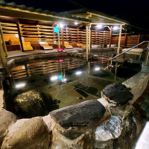 An Tong Hot spring at night