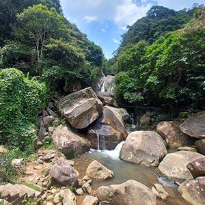 Yuanjue Waterfall